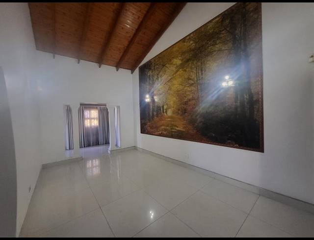 4 BEDROOM HOUSE FOR SALE IN SOUTHRIDGE